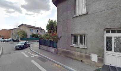 Ezerzer Véronique, Dentiste à Condrieu