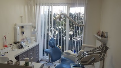 Dr Nicole MEGUIRA, Dentiste à Limeil-Brévannes