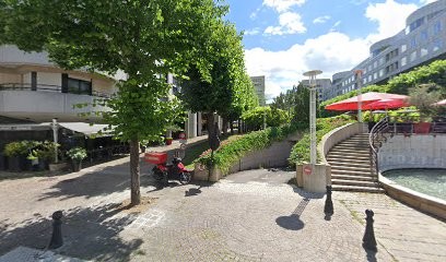 Dr Dora SOLTANI, Dentiste à Rueil-Malmaison