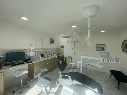 Centre de santé, d'orthodontie et d'esthétique Partner's Santé ( agrée VTC ), Dentiste à Tremblay-en-France