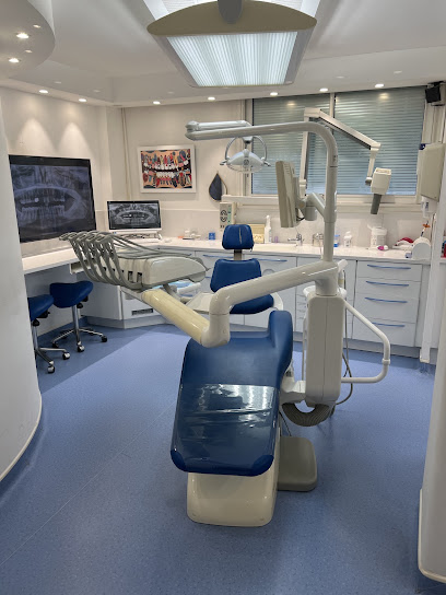 Dr.ana Miranda - Chirurgien-Dentiste | Cobat Cabinet Dentaire Dentiste à Cagnes-sur-Mer
