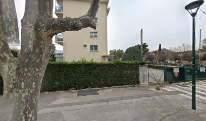 old mate thomas, Dentiste à La Garde