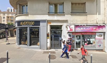 Bernard Christine, Dentiste à Saint-Étienne