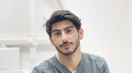 Dr Tom Memmi, Dentiste à Puteaux