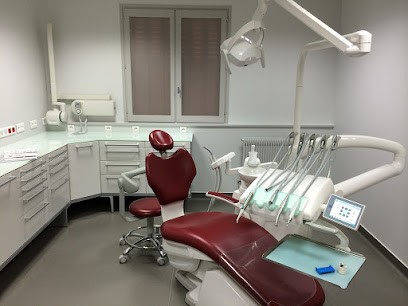 TOURS DENTAIRE, Dentiste à Cormery