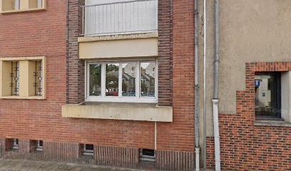 Dr Jarca Elisabeta, Dentiste à Gien