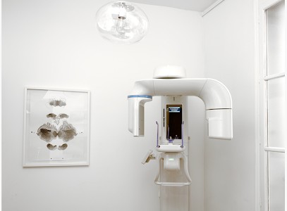 Dr. Stéphane Brun, Dentiste à Paris 01