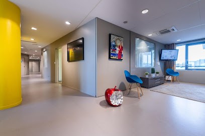 Dr. Minassian Harmik - Dentist, Dentiste à Villefranche-sur-Saône