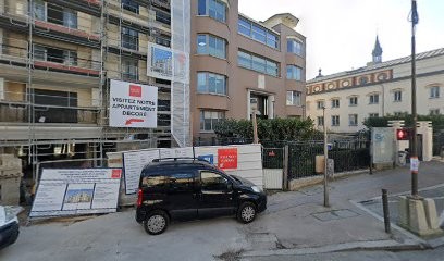 Elisabeth Busseron, Dentiste à Suresnes