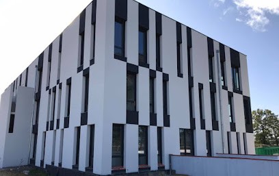 Adeline Huet, Dentiste à Pacé