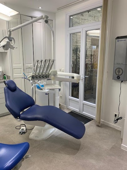 Docteur Françoise Bénichou Poulard, Chirugien Dentiste // Docteur Pascal Dadon, Dentiste à Suresnes