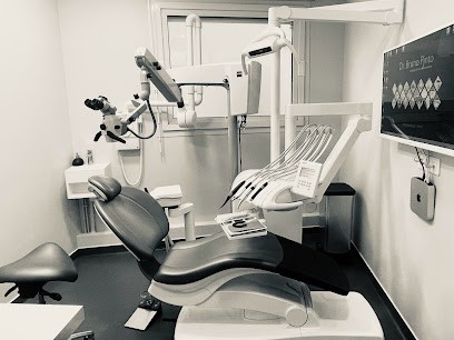 StrixCare Dental - Dr. Bruno PINTO, Dr. Carlos NASCIMENTO, Dr. Denis BASSI, Dentiste à Feucherolles