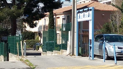 Apolline Scm, Dentiste à Aix-en-Provence