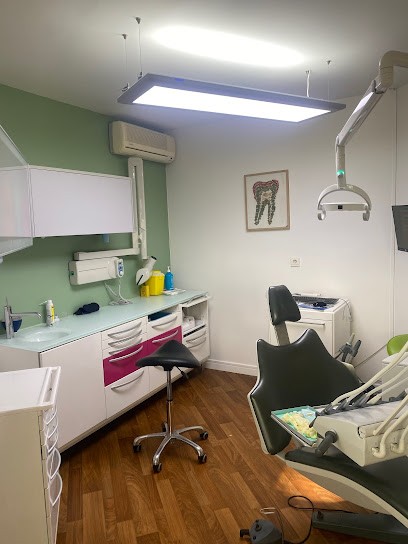 Dr MAHIEU TOTAIN Audrey, Dentiste à Serres-Castet