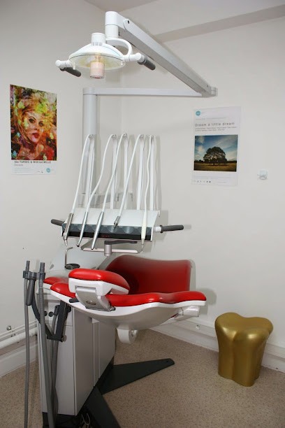 Chirurgiens Dentistes SYNERGIE, Dentiste à Riom
