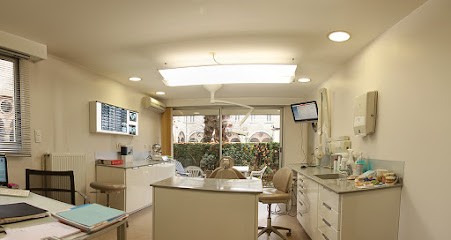 Castaing Paul, Dentiste à Bordeaux