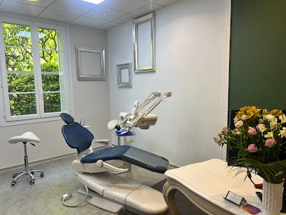Dr Estelle DUFOUR, Dentiste à Nice