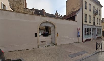 Dr Clémence DUPERRAY, Dentiste à Dole