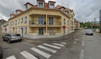 Plunian René, Dentiste à Saint-Arnoult-en-Yvelines