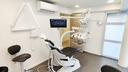 Centre Dentaire De Vaujours, Dentiste à Vaujours