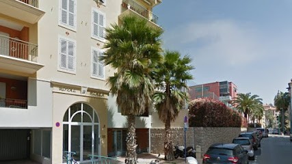 Dr Stéphanie PIZANT WHITE, Dentiste à Menton