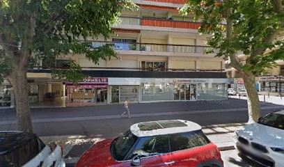 Pham Thanh-Van, Dentiste à Antibes