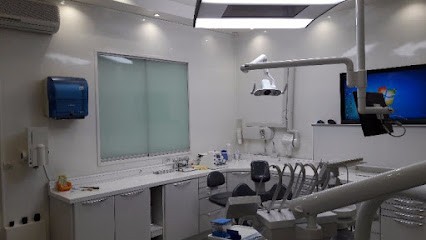 Fellous Thierry, Dentiste à Paris 17