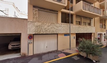 Commare Michelle, Dentiste à Menton