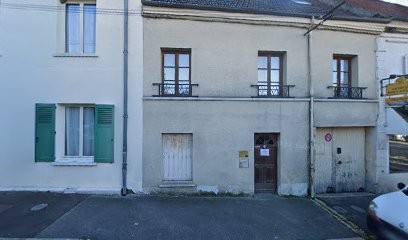 Calvo Ylann, Dentiste à Crouy-sur-Ourcq