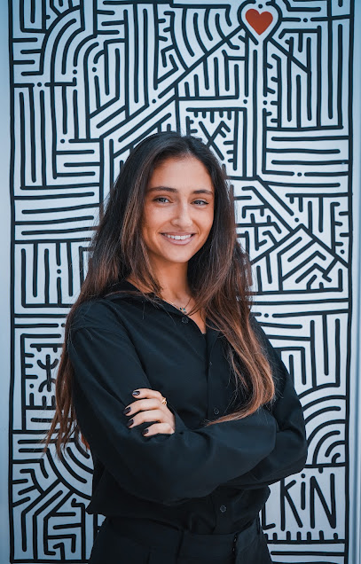 Leana Marciano - Chirurgien Dentiste Dentiste à Paris 16
