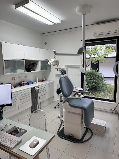 Dr Jones Goncalves Dias, Dentiste à Paris 14