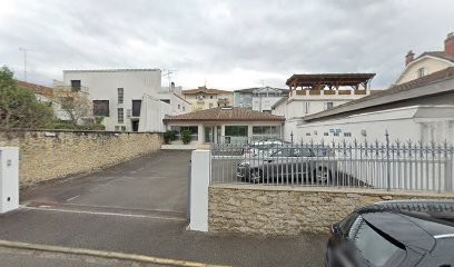 Bourgade Henri, Dentiste à Dax