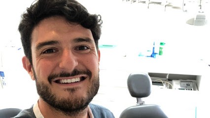 Dr Mathias BENSIMON, Dentiste à Savigny-le-Temple