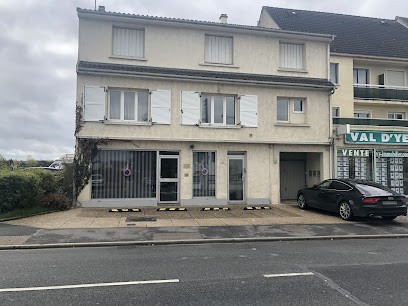 Dr. HAJRI Mounia, Dentiste à Quincy-sous-Sénart