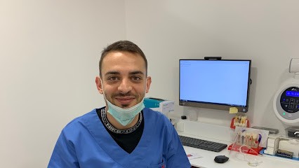 Dr Lucas Pinca, Dentiste à Saint-Ouen