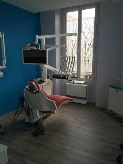 Dr Tran Dinh Hoan, Dentiste à Nice