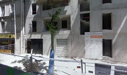 Amrani Fatima, Dentiste à Saint-Denis