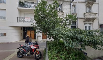 Blandeau Yves, Dentiste à Tours