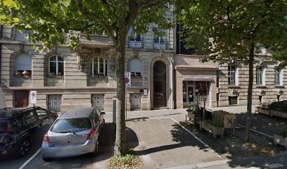 Dentist Hassaneyn Simin, Dentiste à Strasbourg