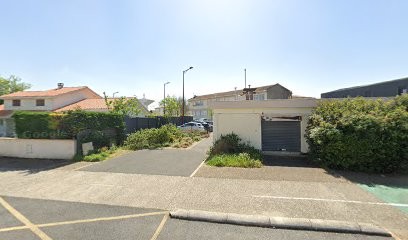 Camille Sauvaget, Dentiste à Bassens