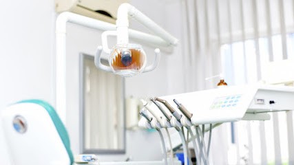 Dr Ahmed Alloui, Dentiste à Salles