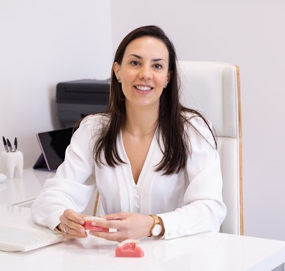 Dentist - Dr. Marta Hidalgo, Dentiste à Montigny-lès-Cormeilles