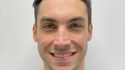 Dr Erik Kirschner, Dentiste à Paris 13