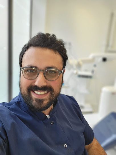 Dr Raphael Assous - Implant Dentaire - Greffe Osseuse - Blanchiment - Dentiste Eaubonne, Dentiste à Eaubonne
