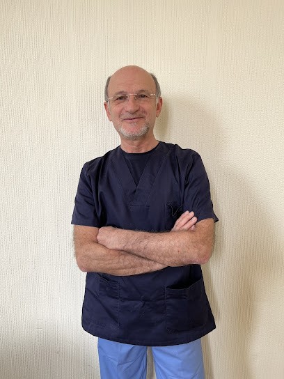 Dvoran Marc, Dentiste à Bordeaux