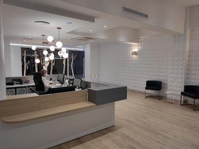 Dentiste La Défense - Dr. Marie Hélène Bruneau, Dentiste à Courbevoie