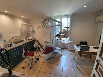 Sulca Gabriela, Dentiste à Bouray-sur-Juine