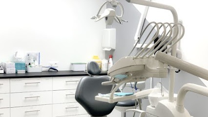 Dr Celine ELHARRAR, Dentiste à Poissy