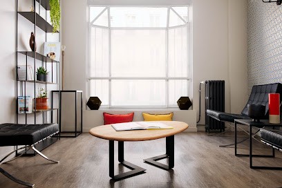 Dr DROSSART Maxime, Dentiste à Paris 17