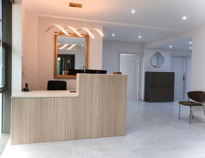 Dr Kelly DELETANG Et Dr Vincent ANDRIETTI - Chirurgien-Dentiste Grasse - Orthodontie - Pédodontie, Dentiste à Grasse